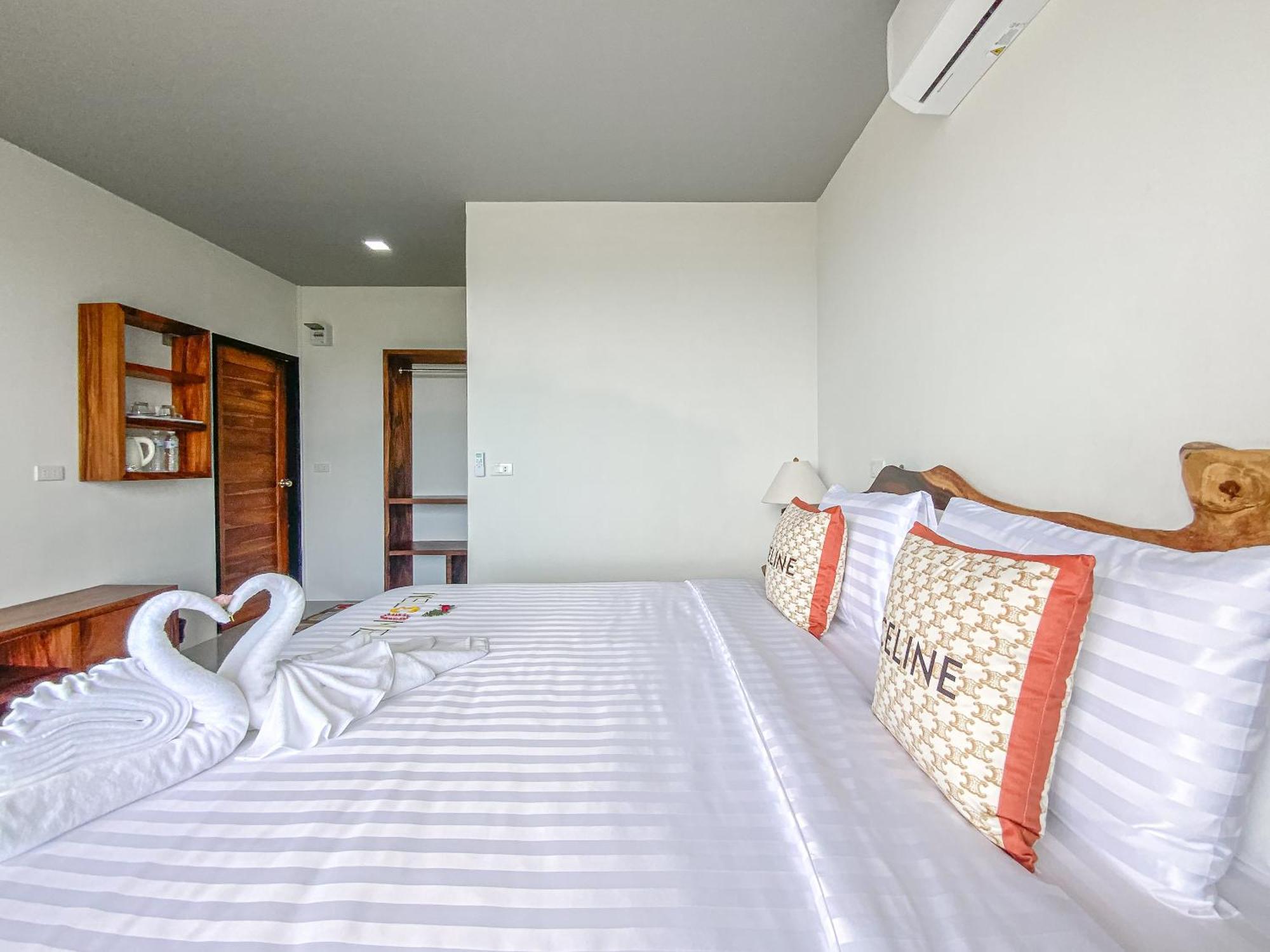 Samet Nangshe Goodview Hotell Takua Thung Eksteriør bilde