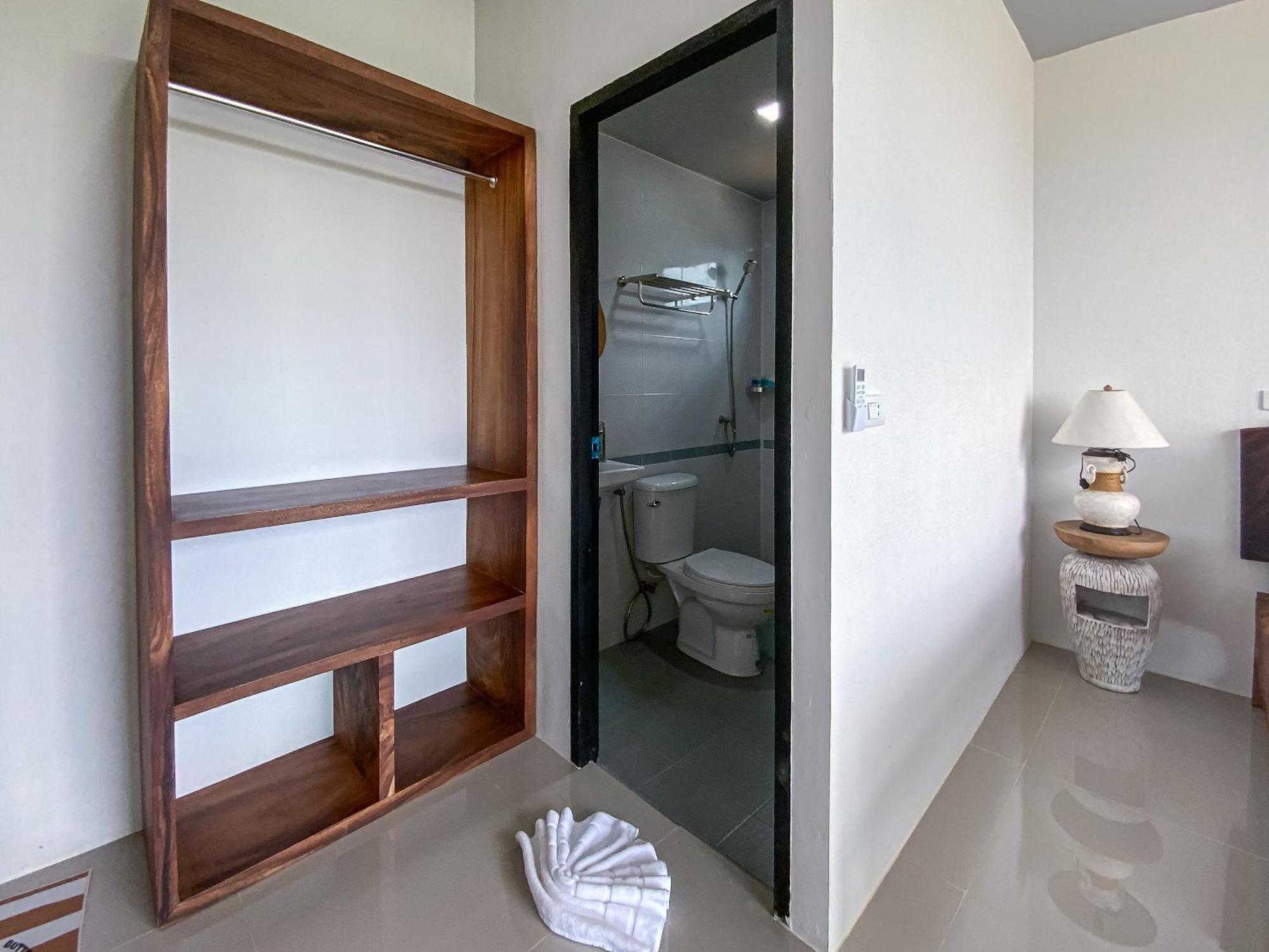 Samet Nangshe Goodview Hotell Takua Thung Eksteriør bilde